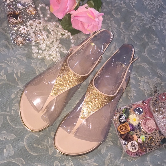 Shoes - ♥️ Pretty Jelly Cream Gold Sandals ♥️